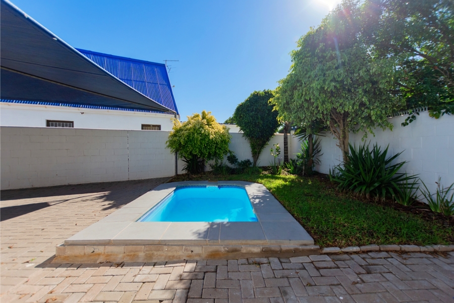 4 Bedroom Property for Sale in Mykonos Western Cape